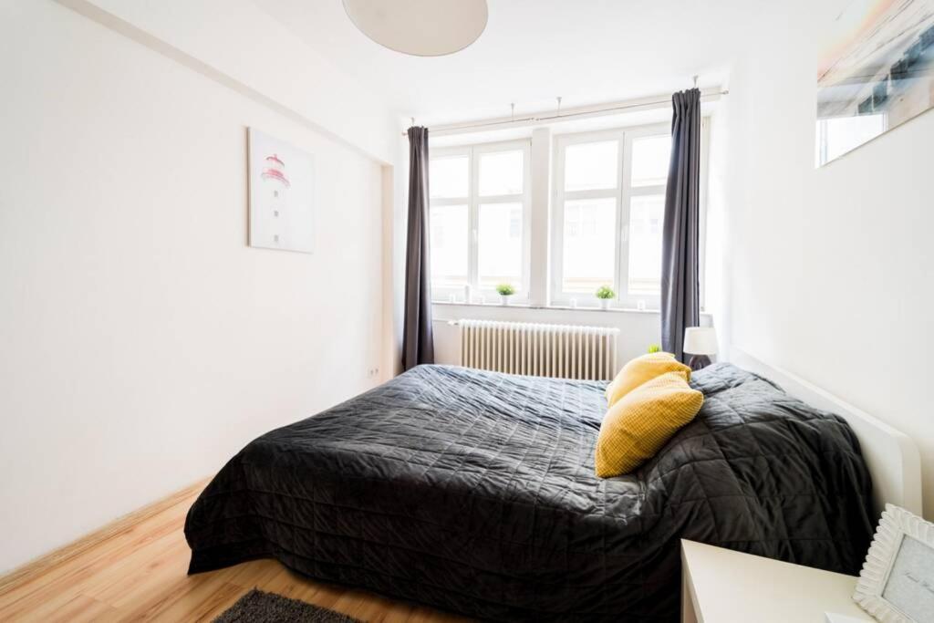 3 Rooms Big Apartment - 150 M Town Hall - Nice Design 브로츠와프 외부 사진